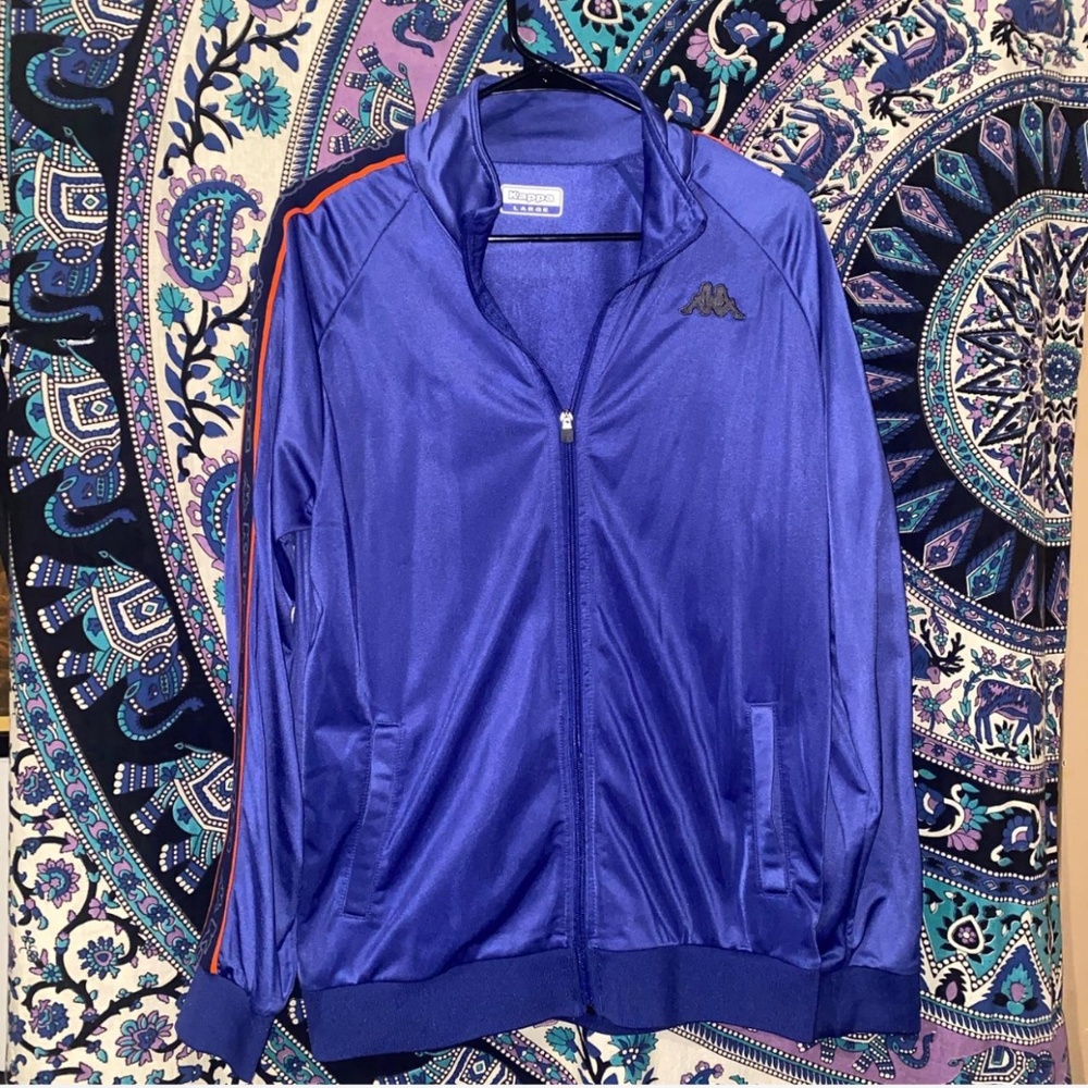 Light tracksuit top